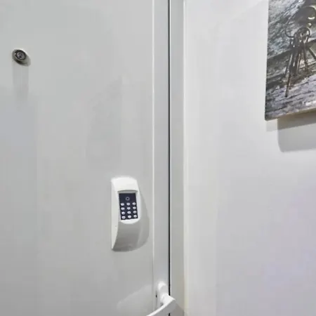 Yanique Apartament
